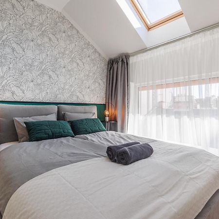 D26 Luxury Suites Budapest Bagian luar foto