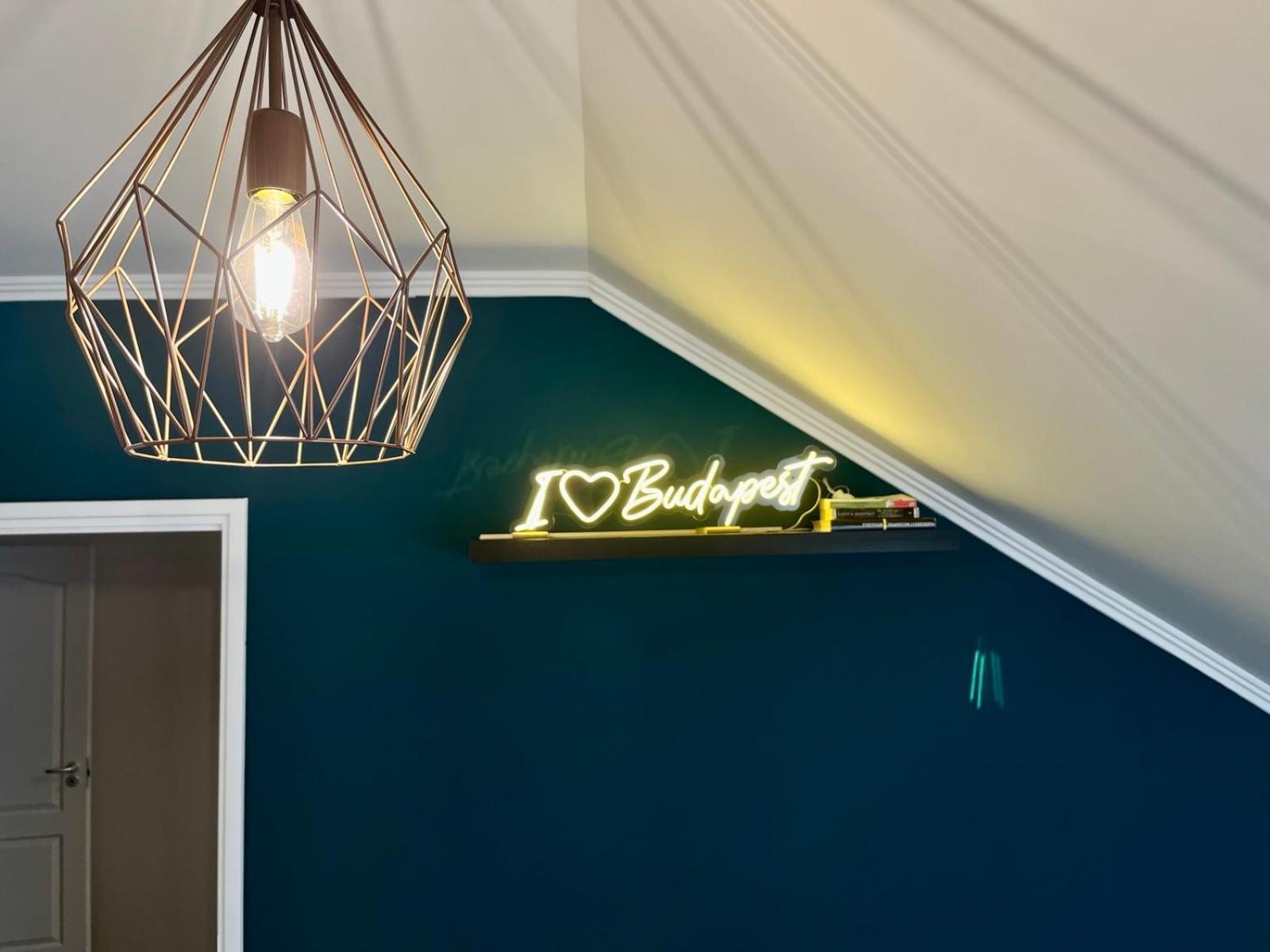 D26 Luxury Suites Budapest Bagian luar foto